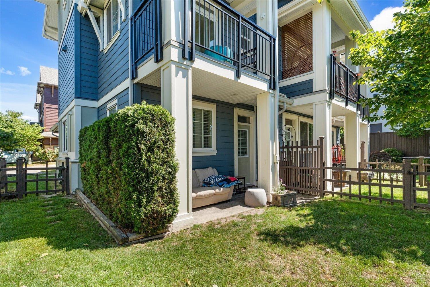 21 45137 NICOMEN CRESCENT, Garrison Crossing, Chilliwack