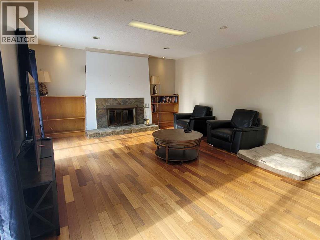 7110 99A Street - 14