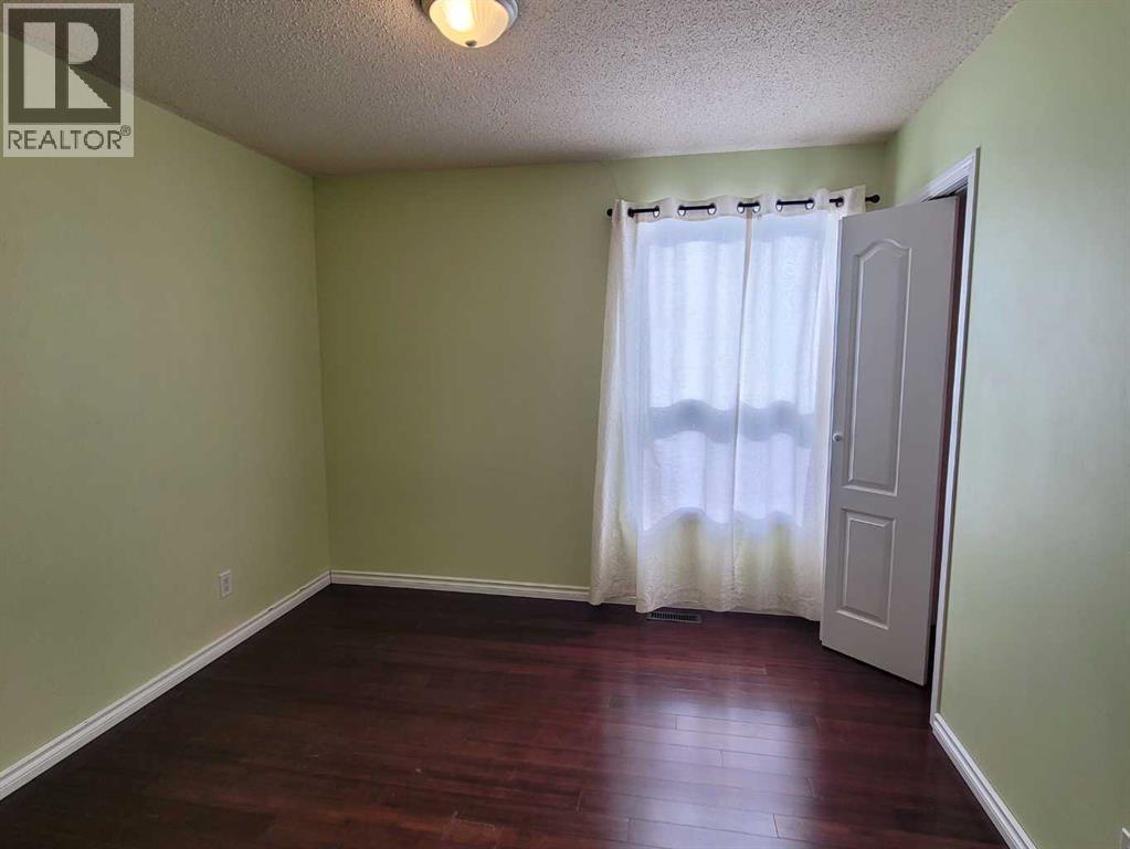 7110 99A Street - 26