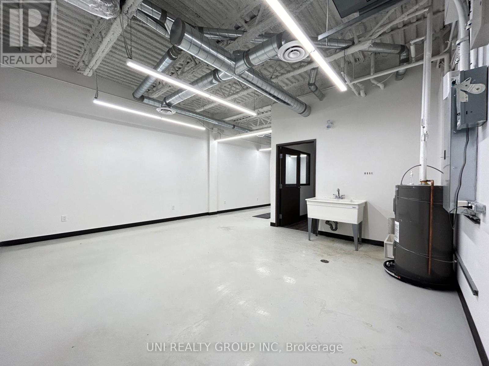 Office for Rent in Ottawa – 217 – 2310 ST LAURENT BOULEVARD, Ottawa – MLS# X13476998 - Image 11