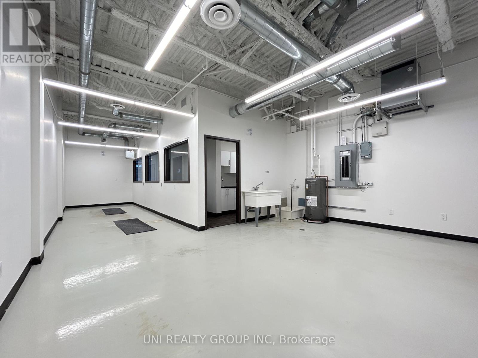 Office for Rent in Ottawa – 217 – 2310 ST LAURENT BOULEVARD, Ottawa – MLS# X13476998 - Image 13