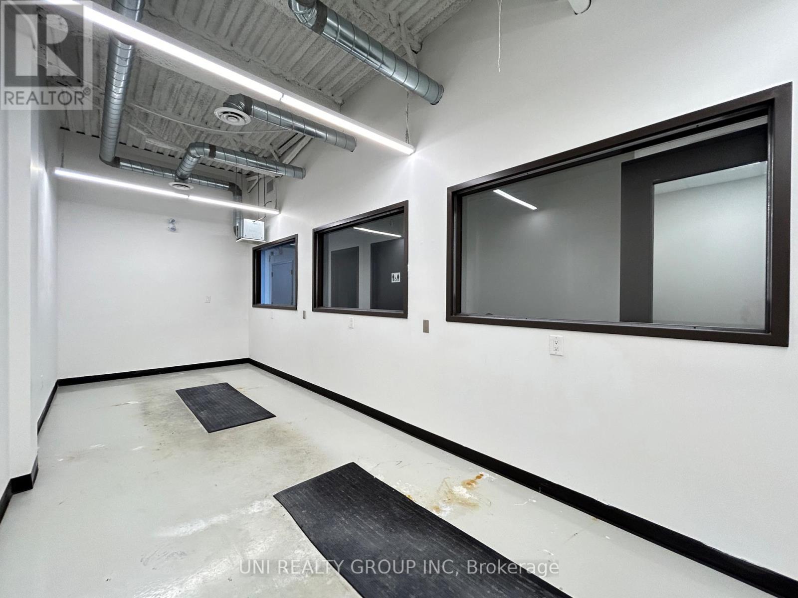 Office for Rent in Ottawa – 217 – 2310 ST LAURENT BOULEVARD, Ottawa – MLS# X13476998 - Image 9