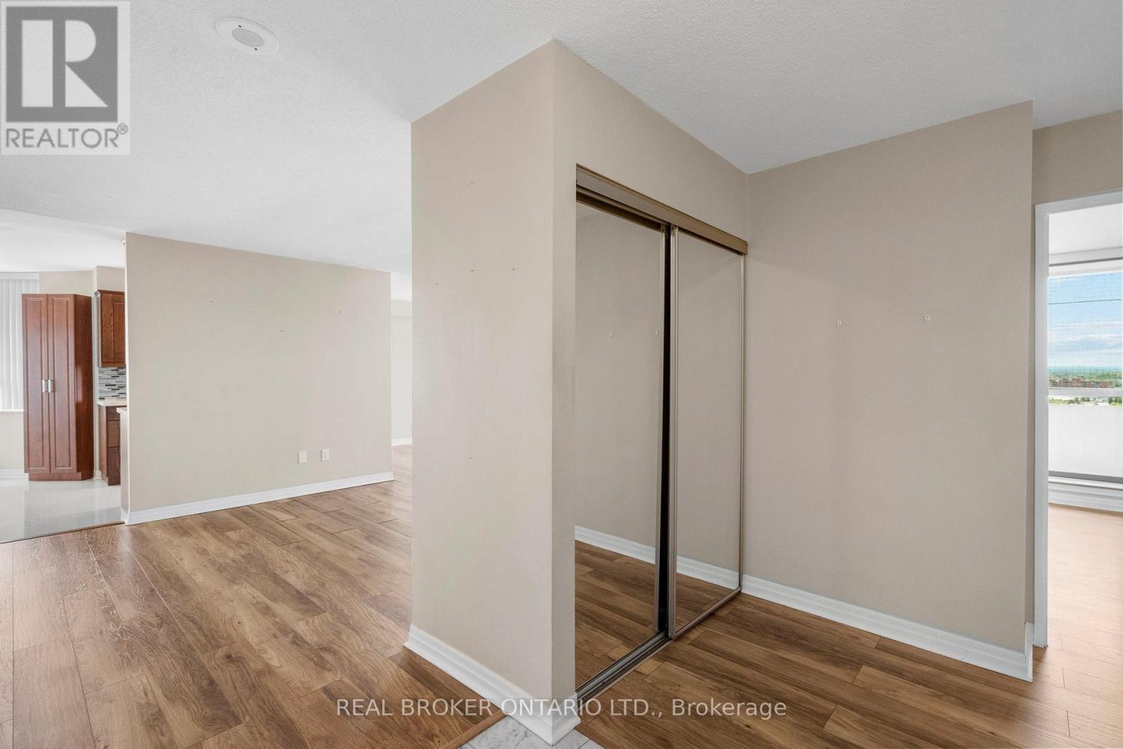 #1603 30 MALTA AVENUE - 12
