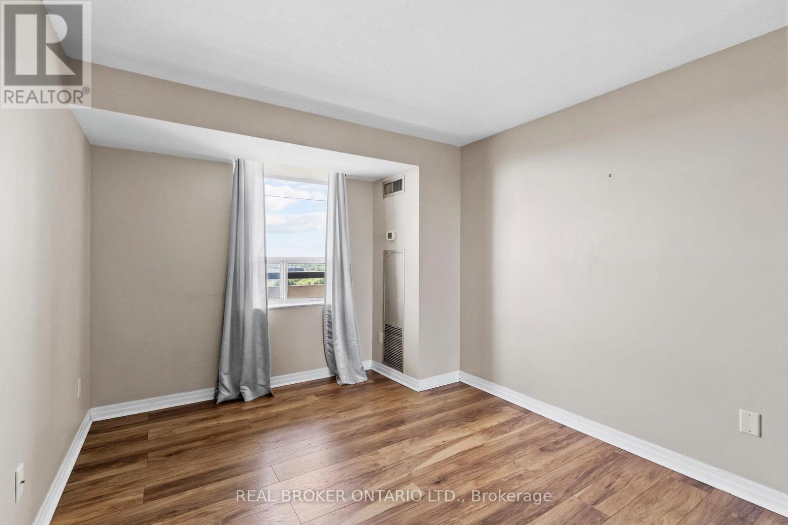 #1603 30 MALTA AVENUE - 27