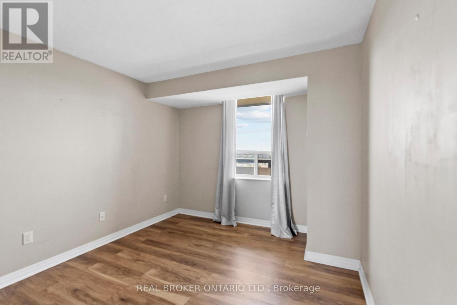#1603 30 MALTA AVENUE - 29