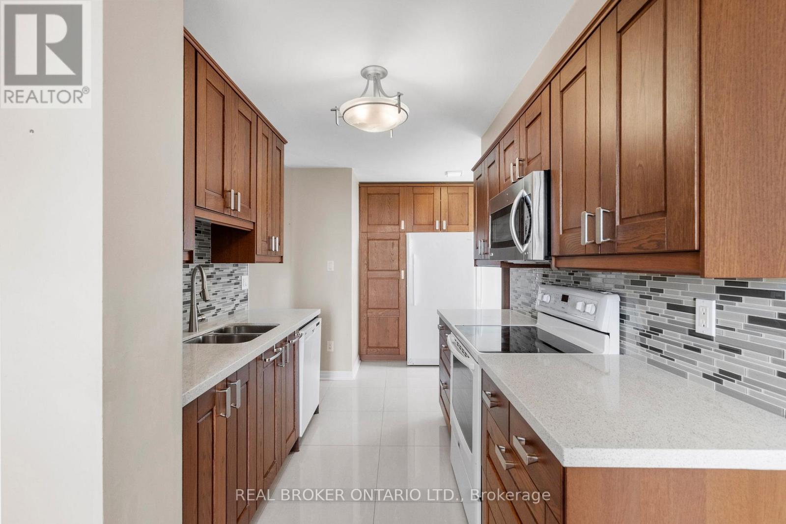 #1603 30 MALTA AVENUE - 6