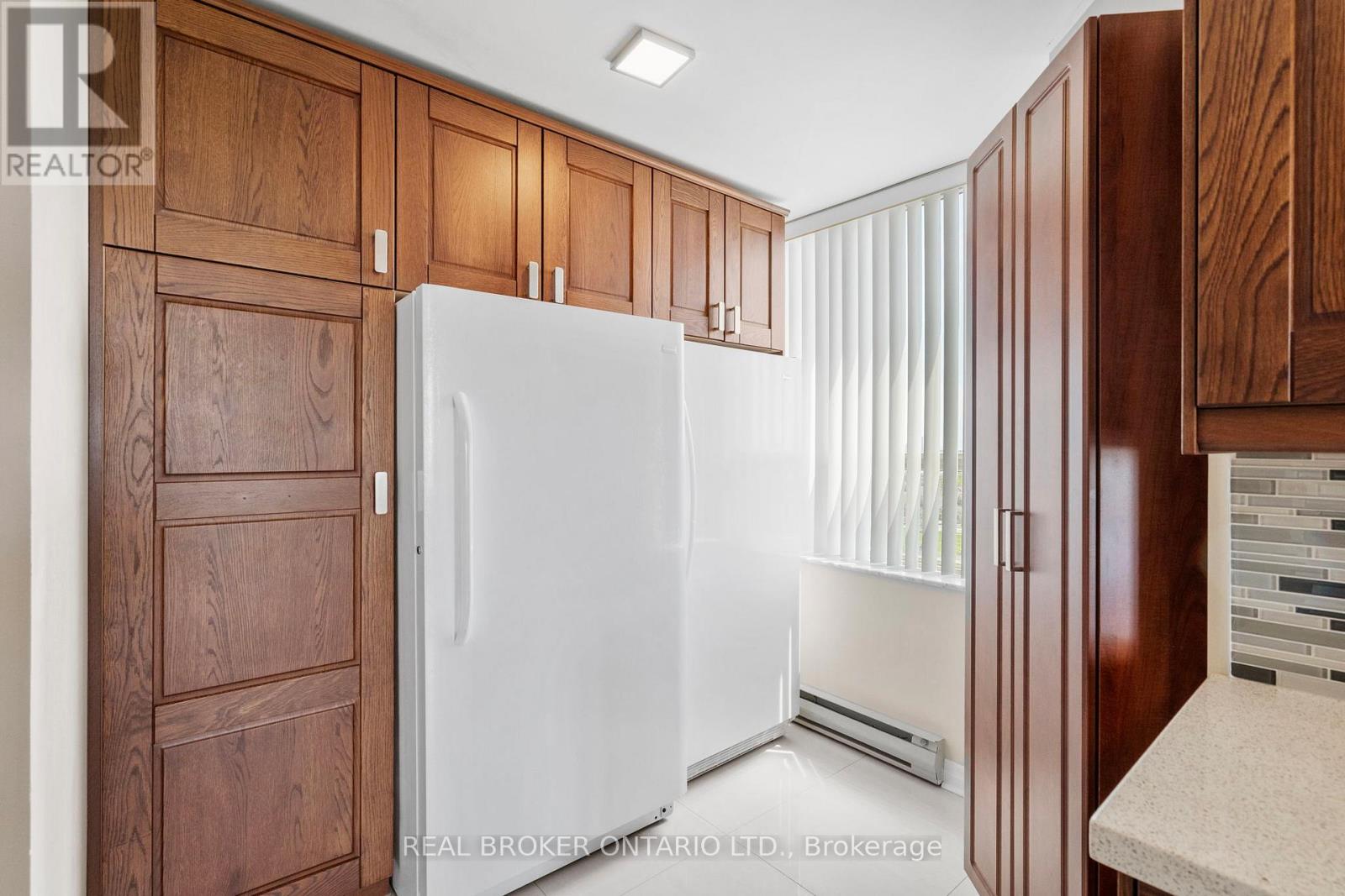 #1603 30 MALTA AVENUE - 8