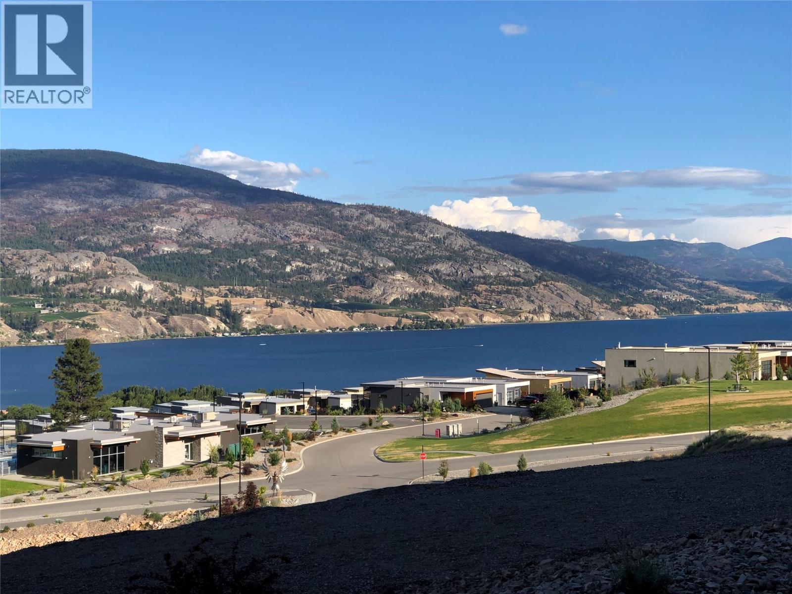 #712 700 VISTA Park - 22