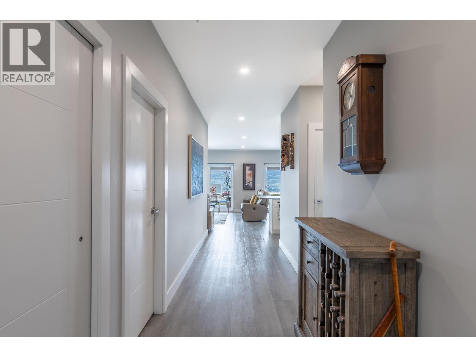 #712 700 VISTA Park - 7