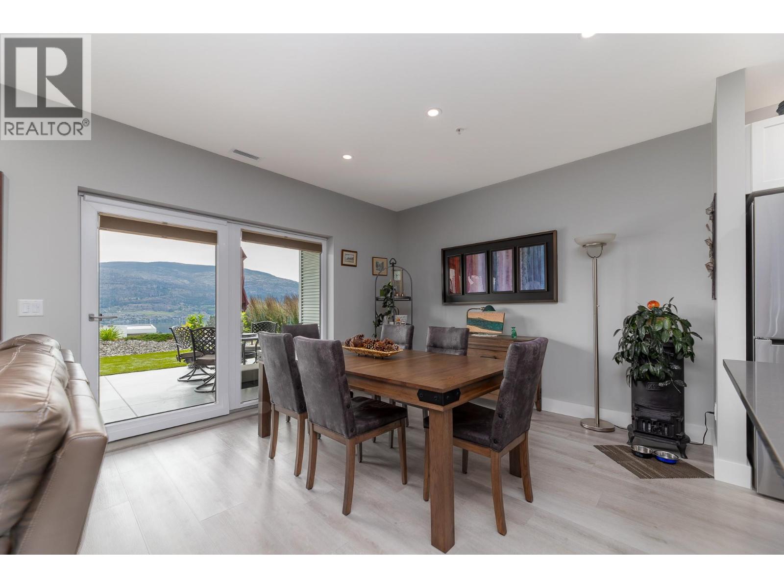 #712 700 VISTA Park - 10