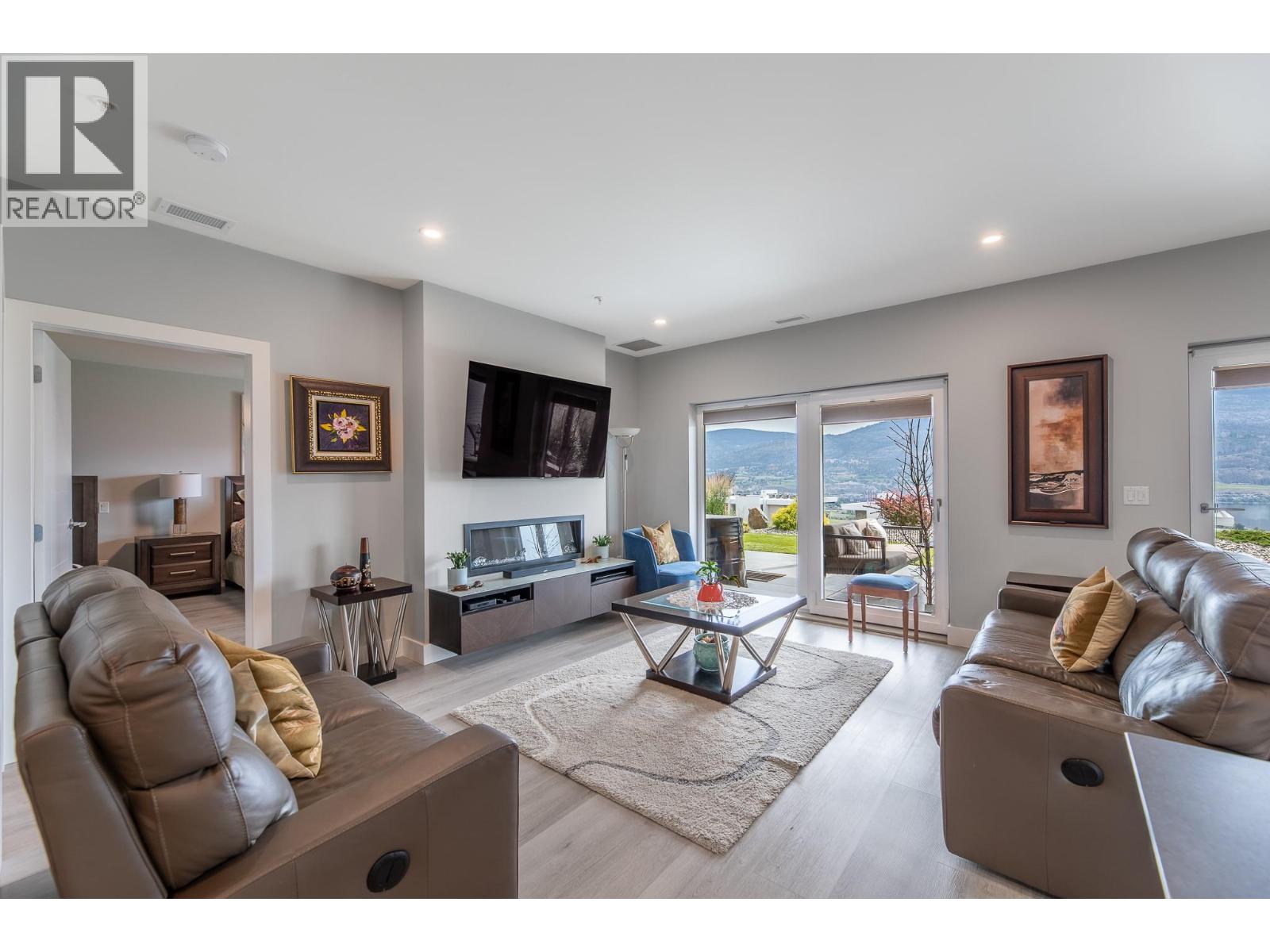 #712 700 VISTA Park - 11