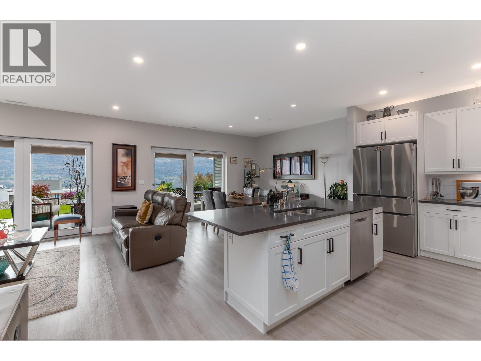 #712 700 VISTA Park - 8