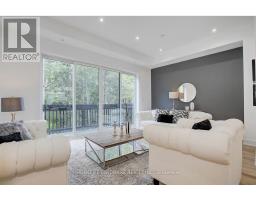 29 Chestnut Court, Aurora, ON L4G4A4 Photo 11