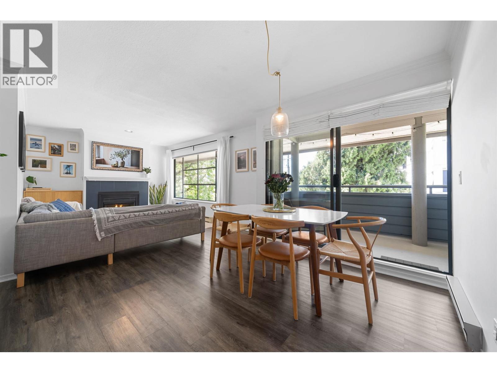 3 2118 EASTERN AVENUE, North Vancouver