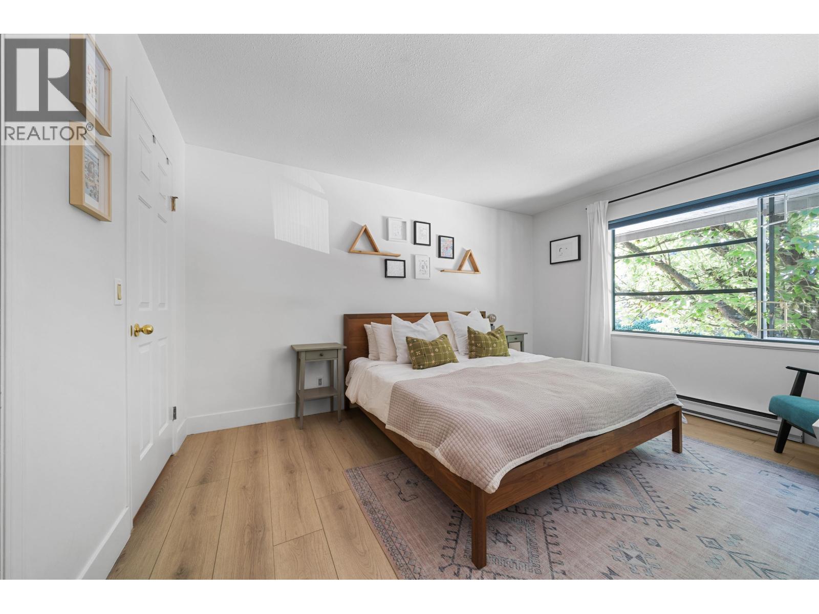 3 2118 EASTERN AVENUE, North Vancouver