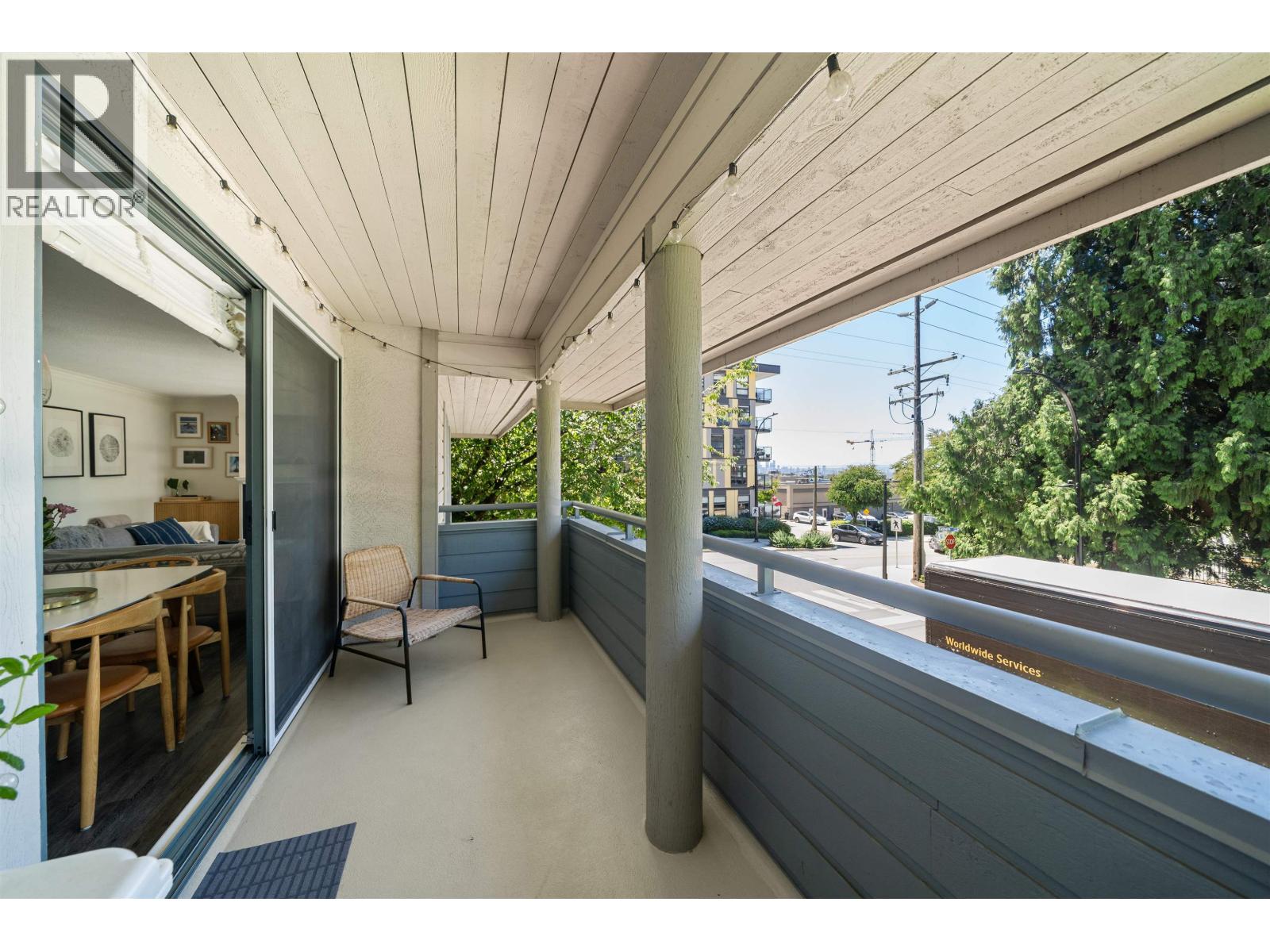 3 2118 EASTERN AVENUE, North Vancouver