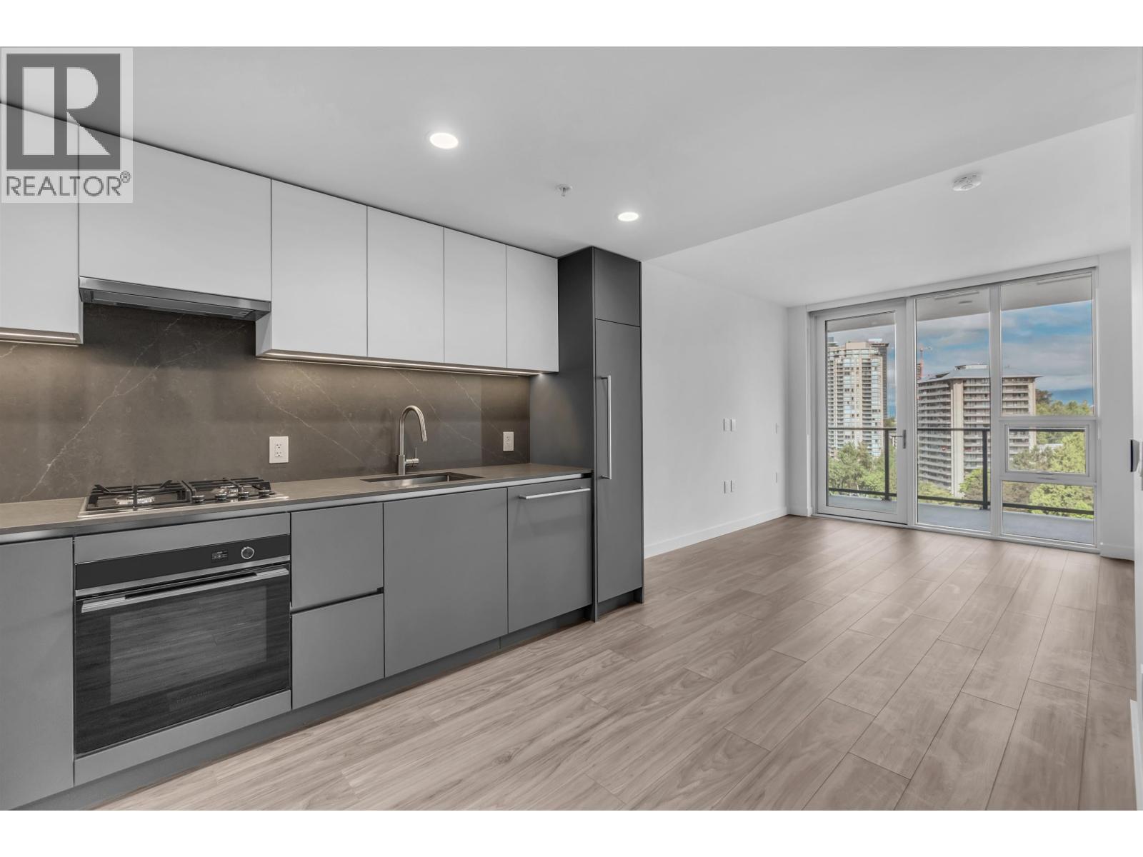 1702 2135 SPRINGER AVENUE, Burnaby