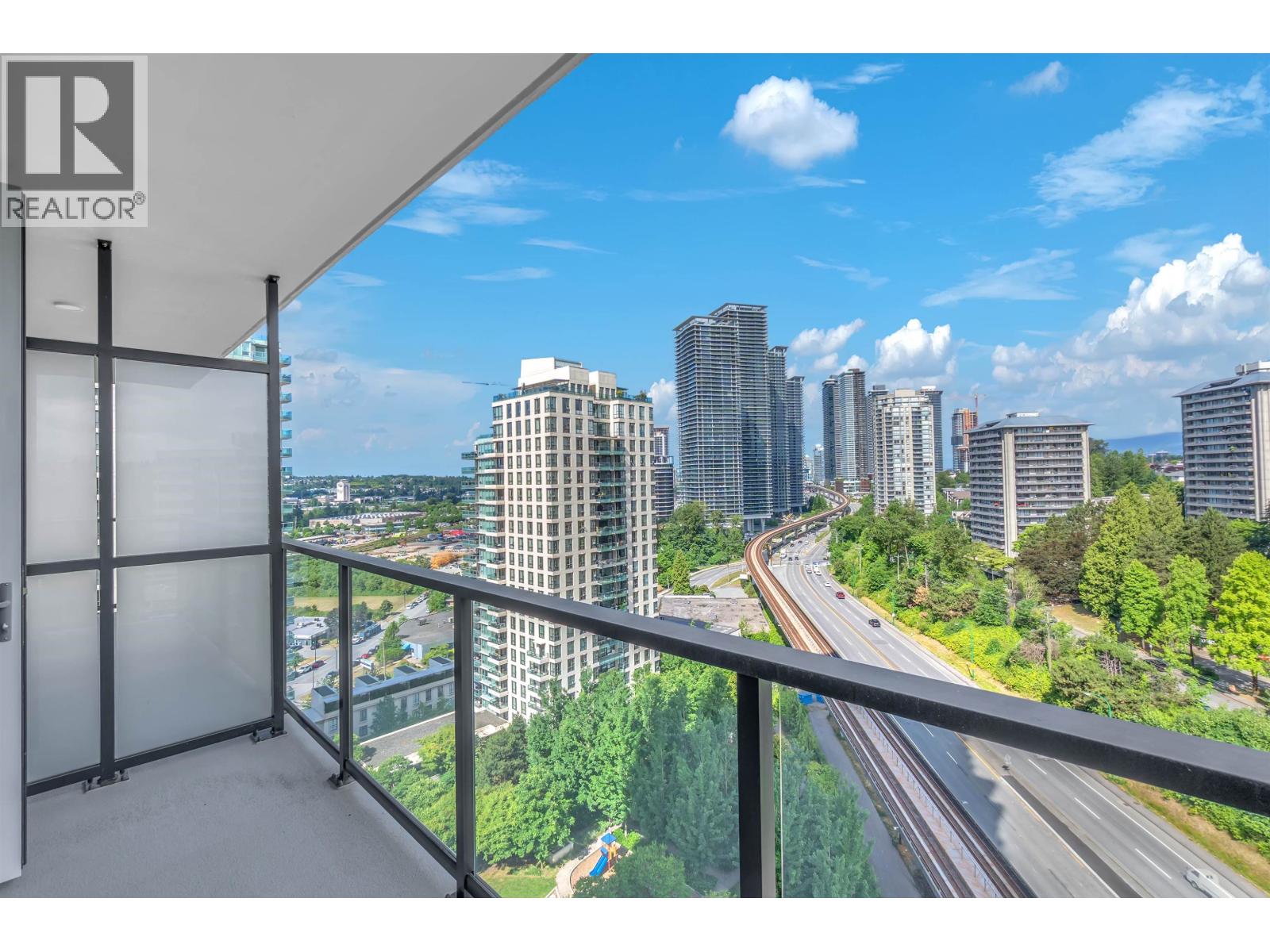 1702 2135 SPRINGER AVENUE, Burnaby