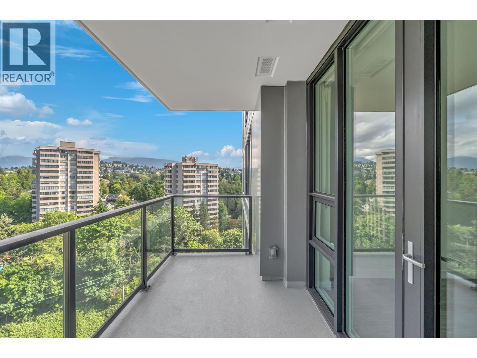 1702 2135 SPRINGER AVENUE, Burnaby