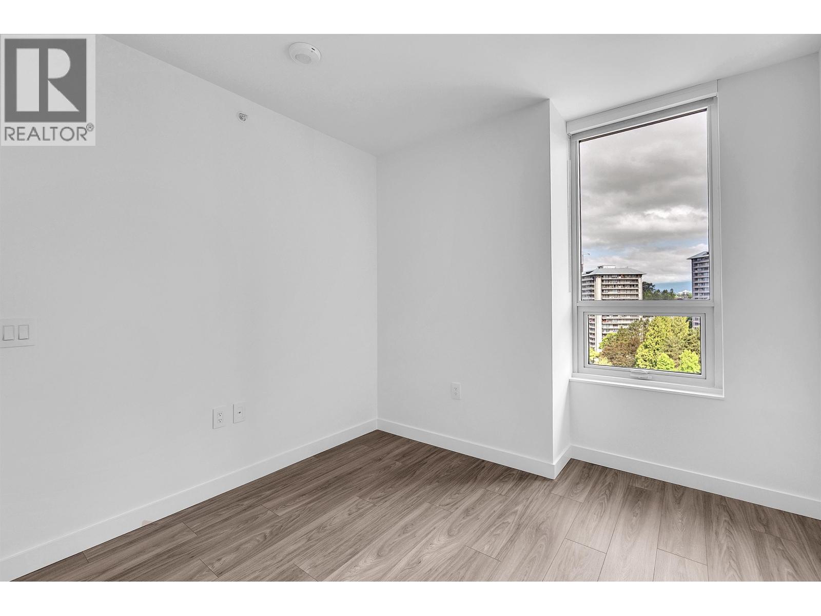 1702 2135 SPRINGER AVENUE, Burnaby