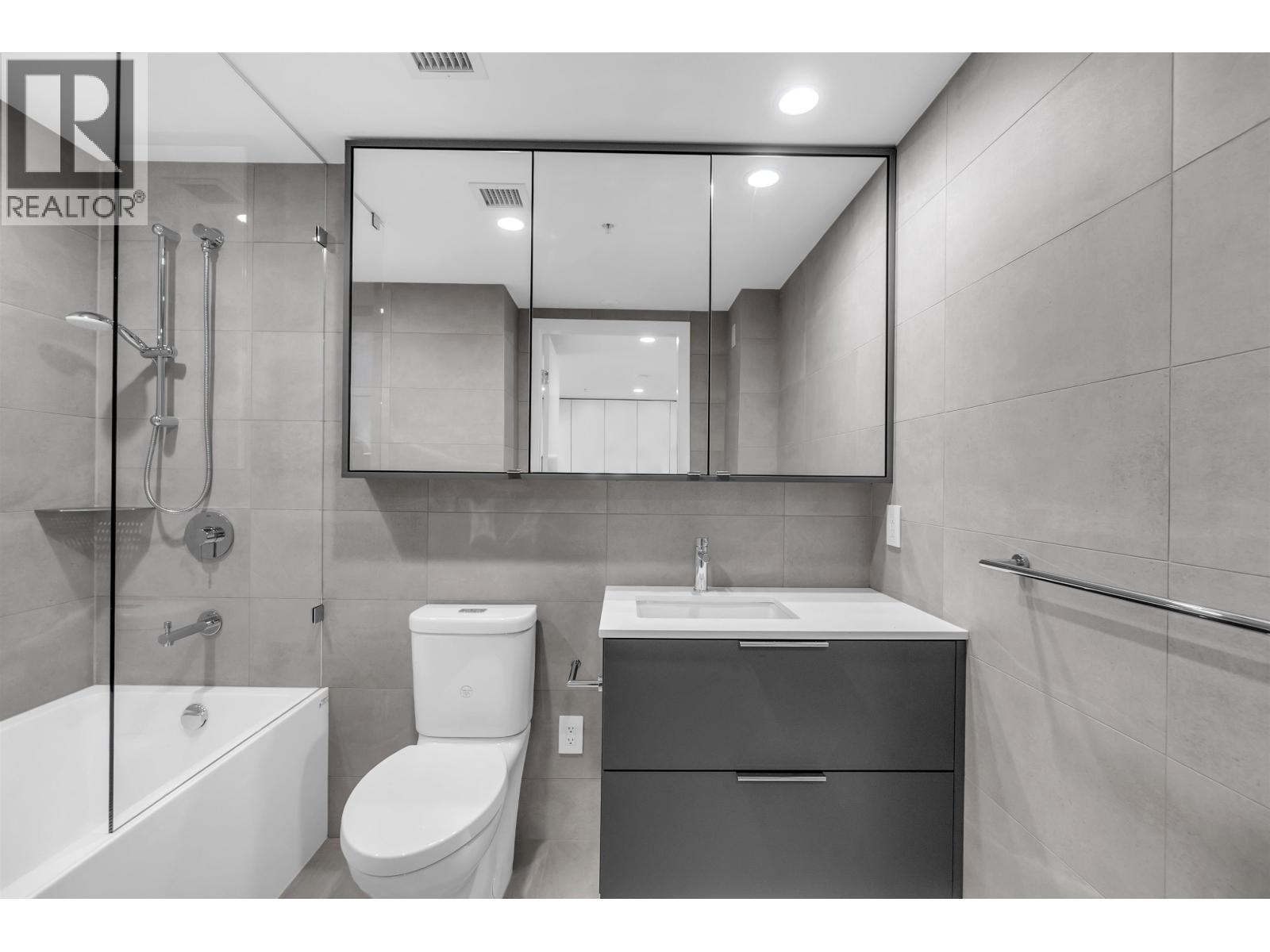 1702 2135 SPRINGER AVENUE, Burnaby