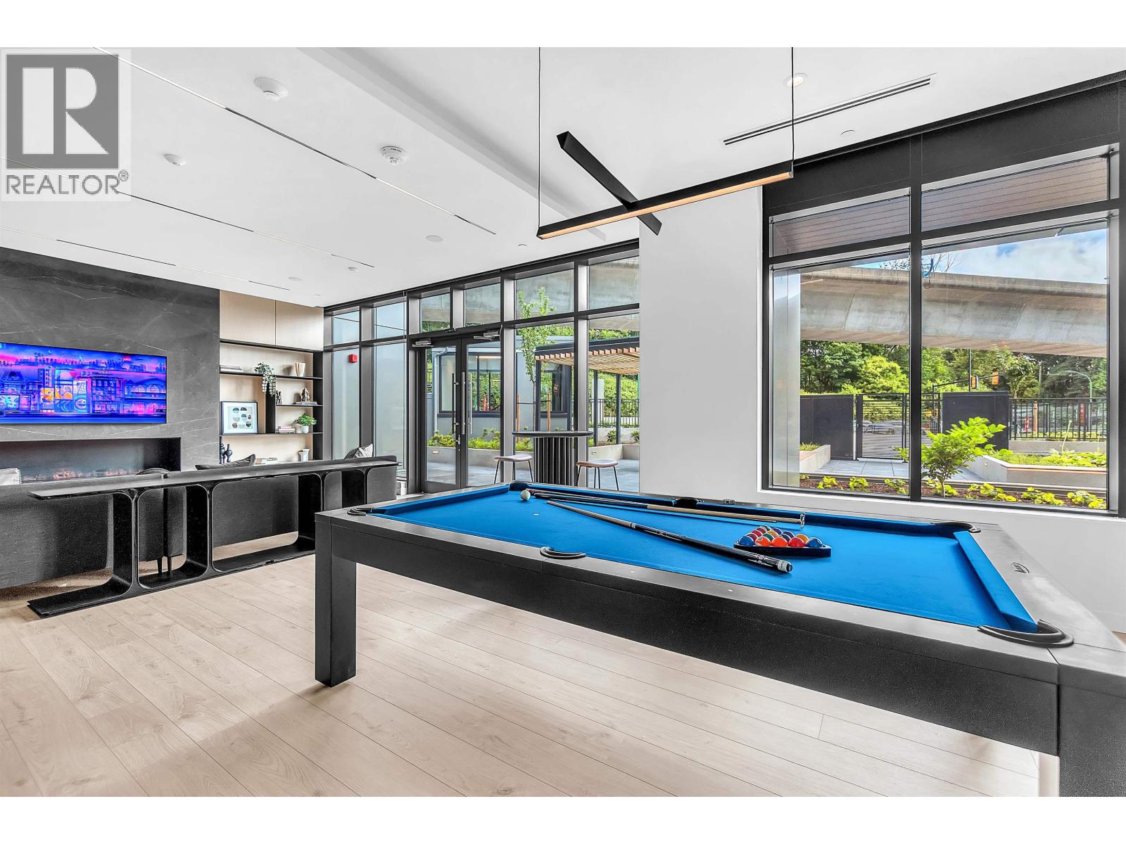1702 2135 SPRINGER AVENUE, Burnaby