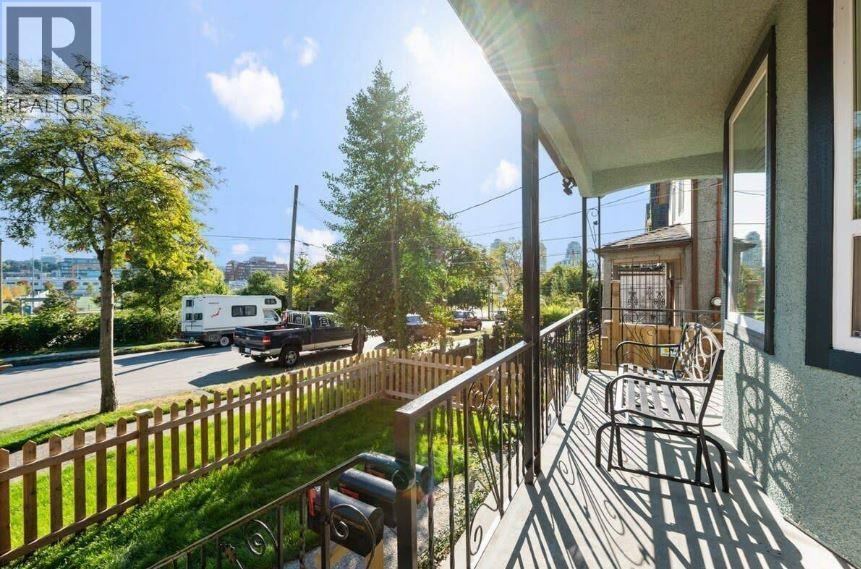 Upper 551 ATLANTIC STREET, Vancouver