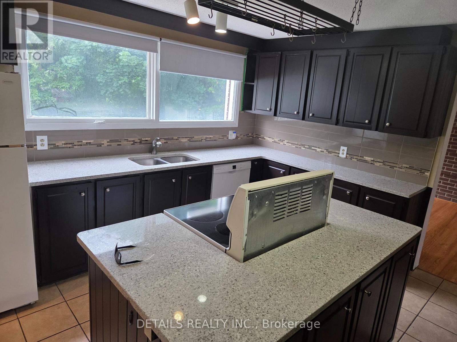 46 BEAUMARIS DRIVE - 6