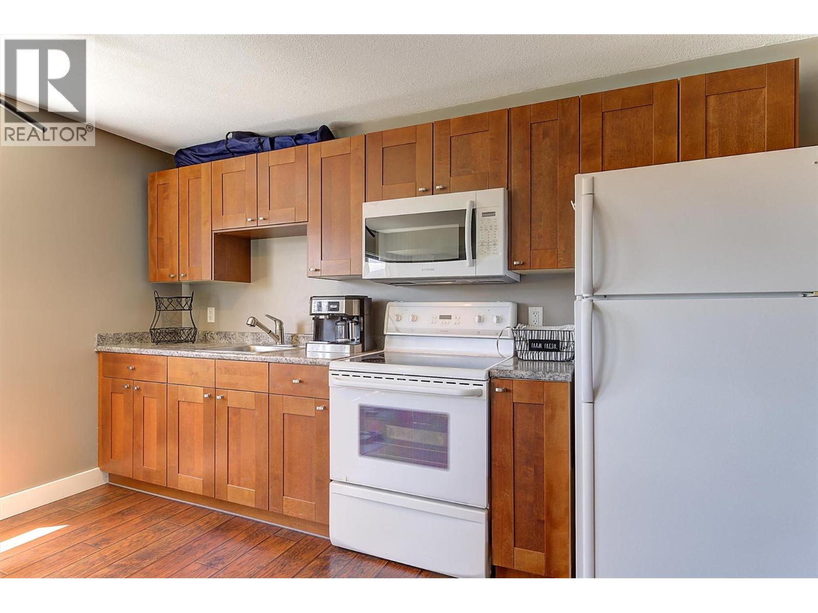 3605 Empire Place, West Kelowna