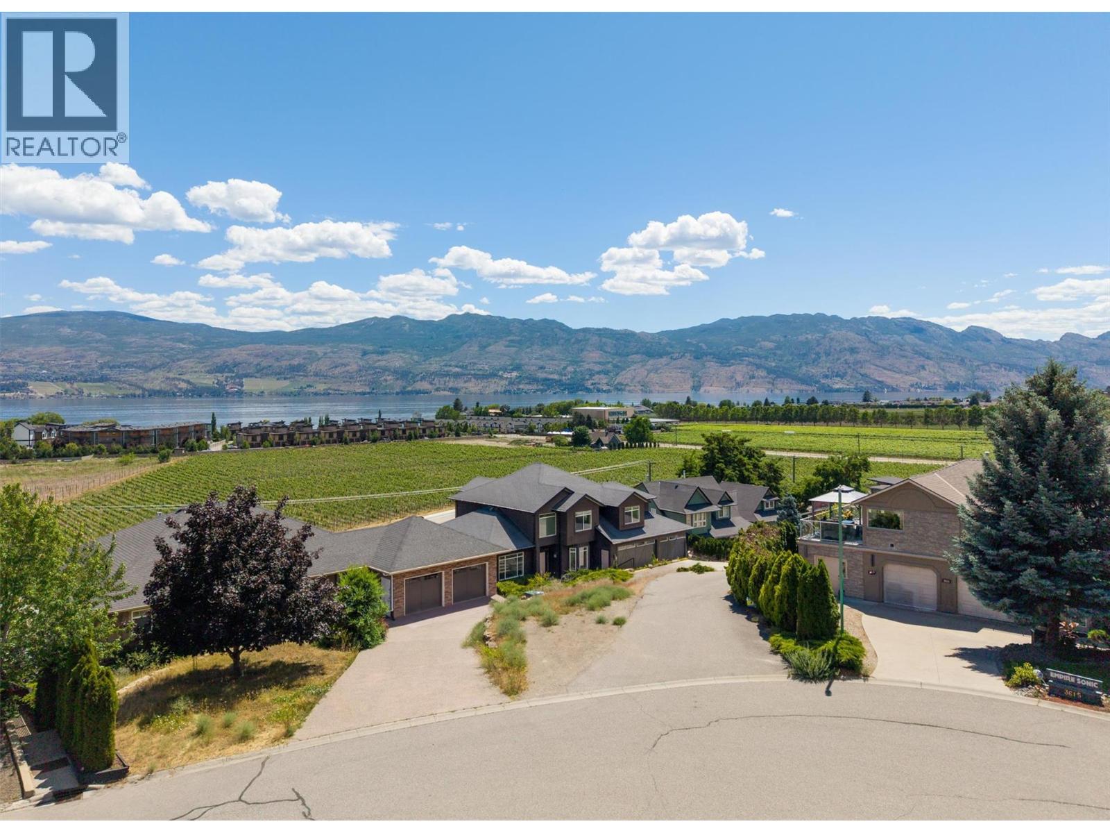 3605 Empire Place, West Kelowna