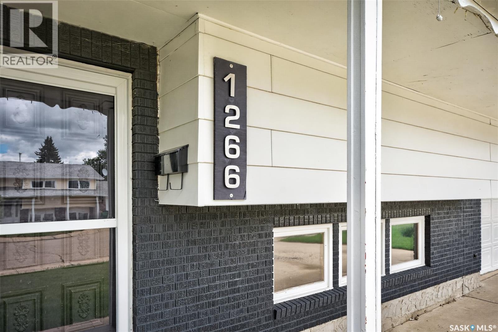 1266 Maybery CRESCENT - 3