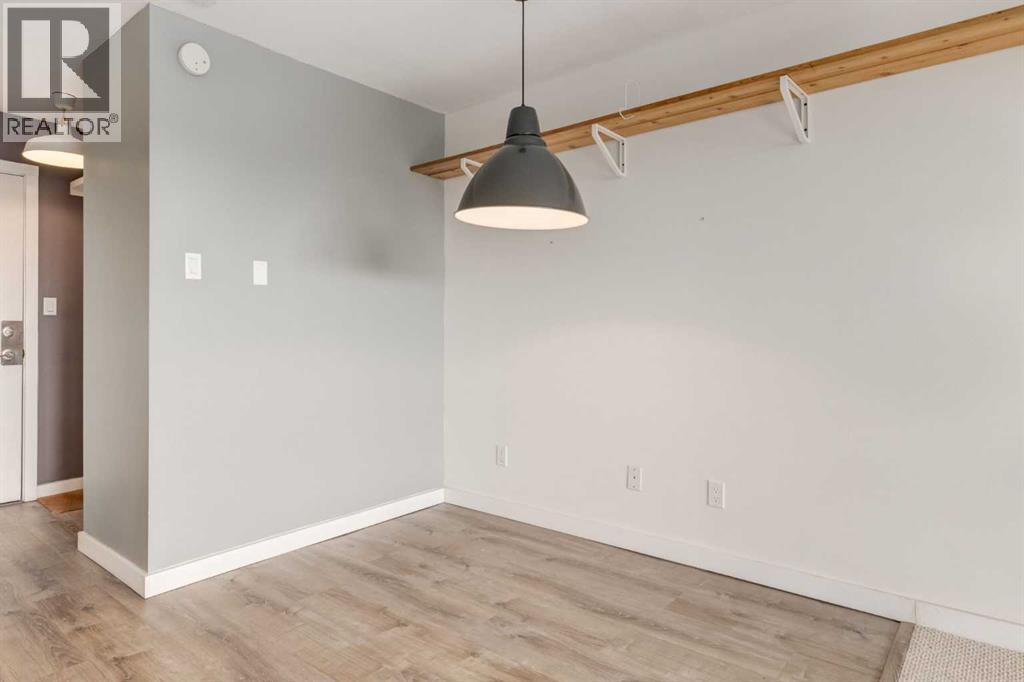 #206 1513 26 Avenue SW - 4