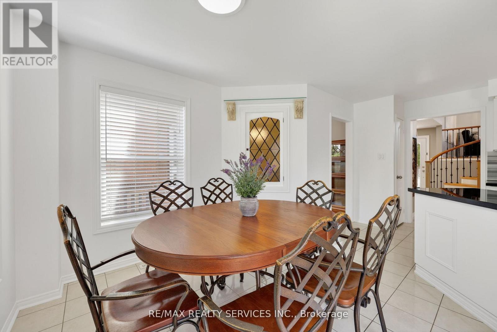 150 ROYAL VALLEY DRIVE - 12