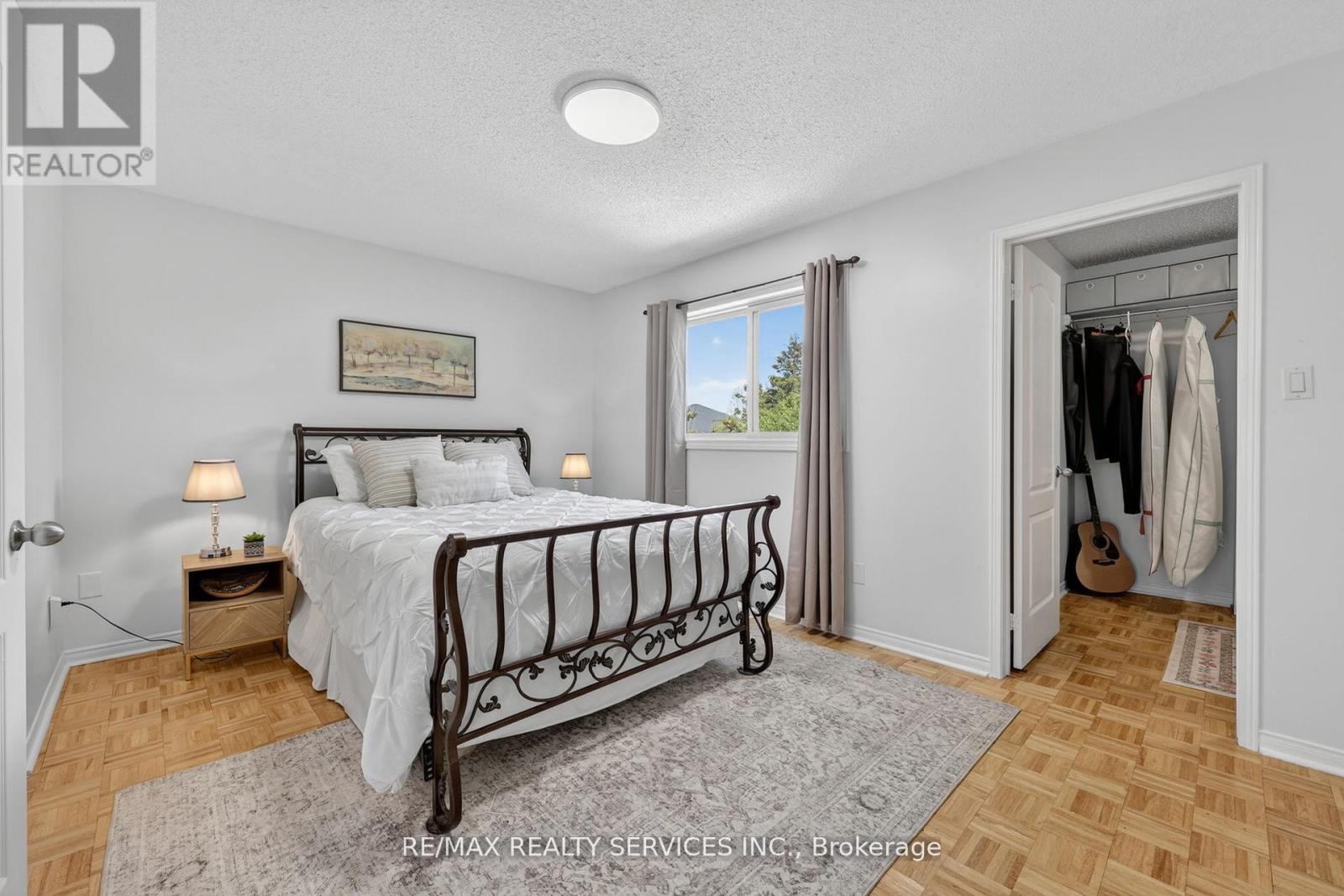150 ROYAL VALLEY DRIVE - 20