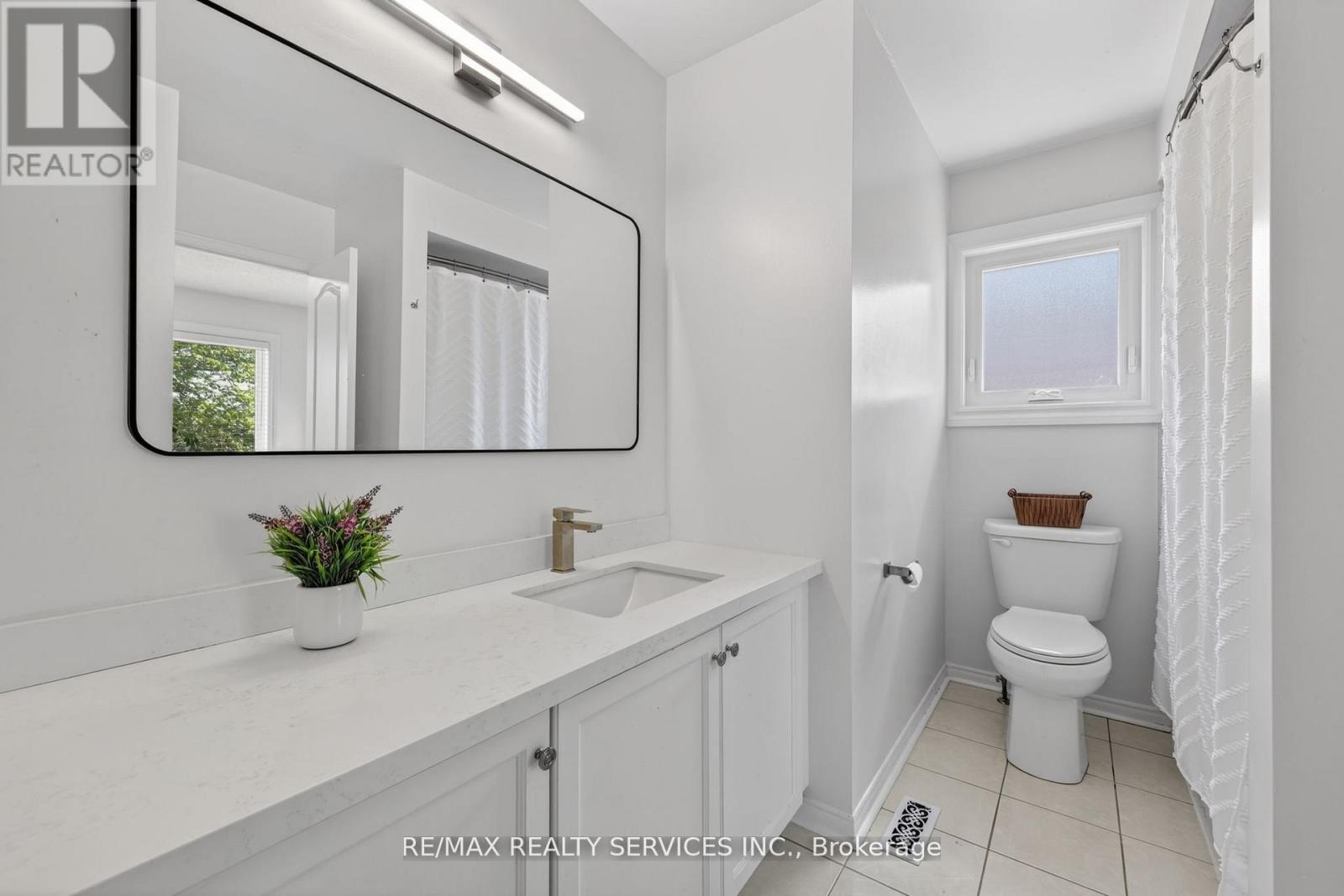 150 ROYAL VALLEY DRIVE - 28