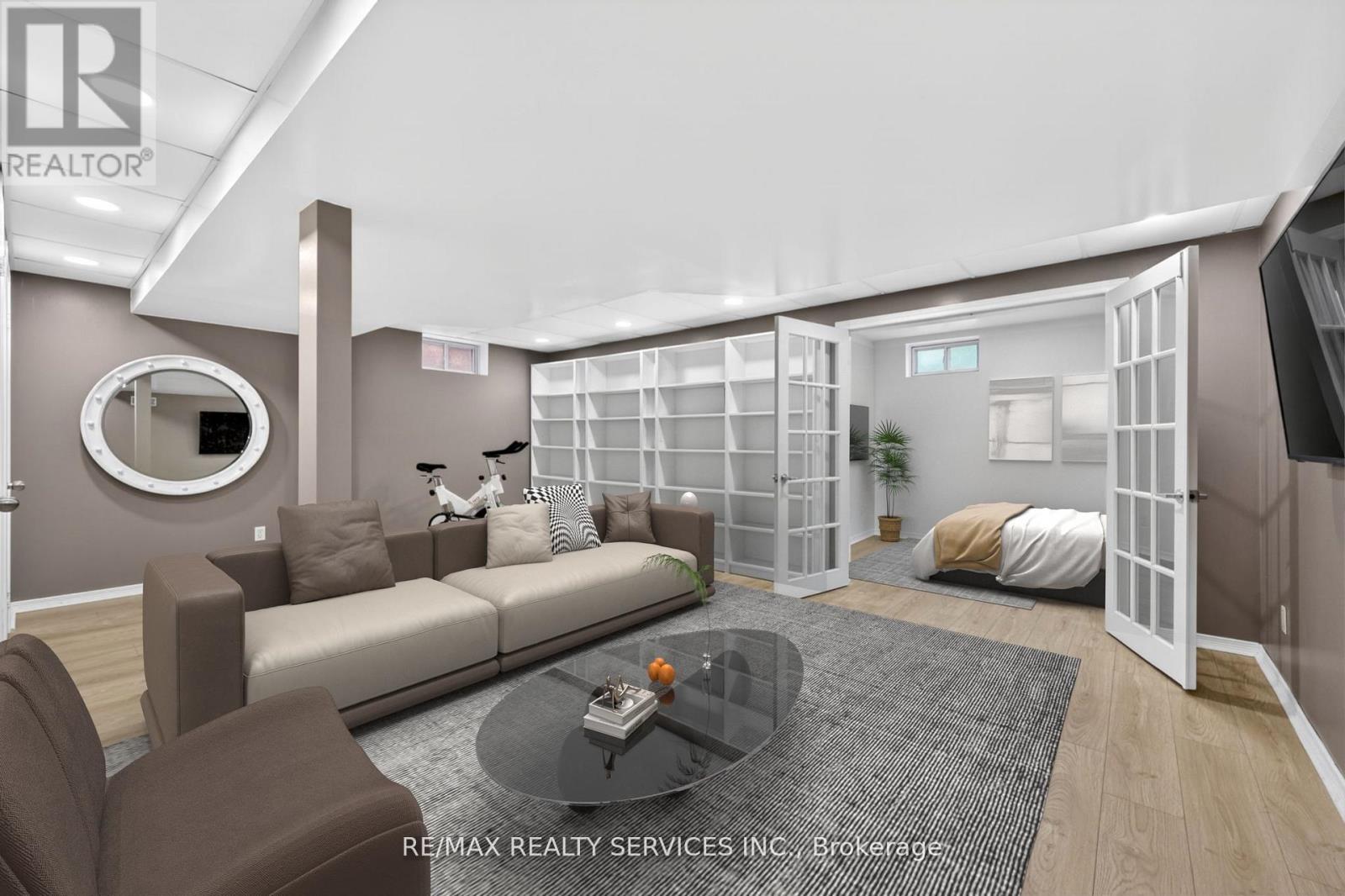 150 ROYAL VALLEY DRIVE - 31