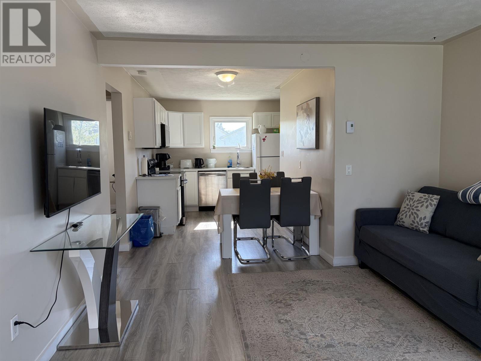 51-53 MATWOOD Drive - 5