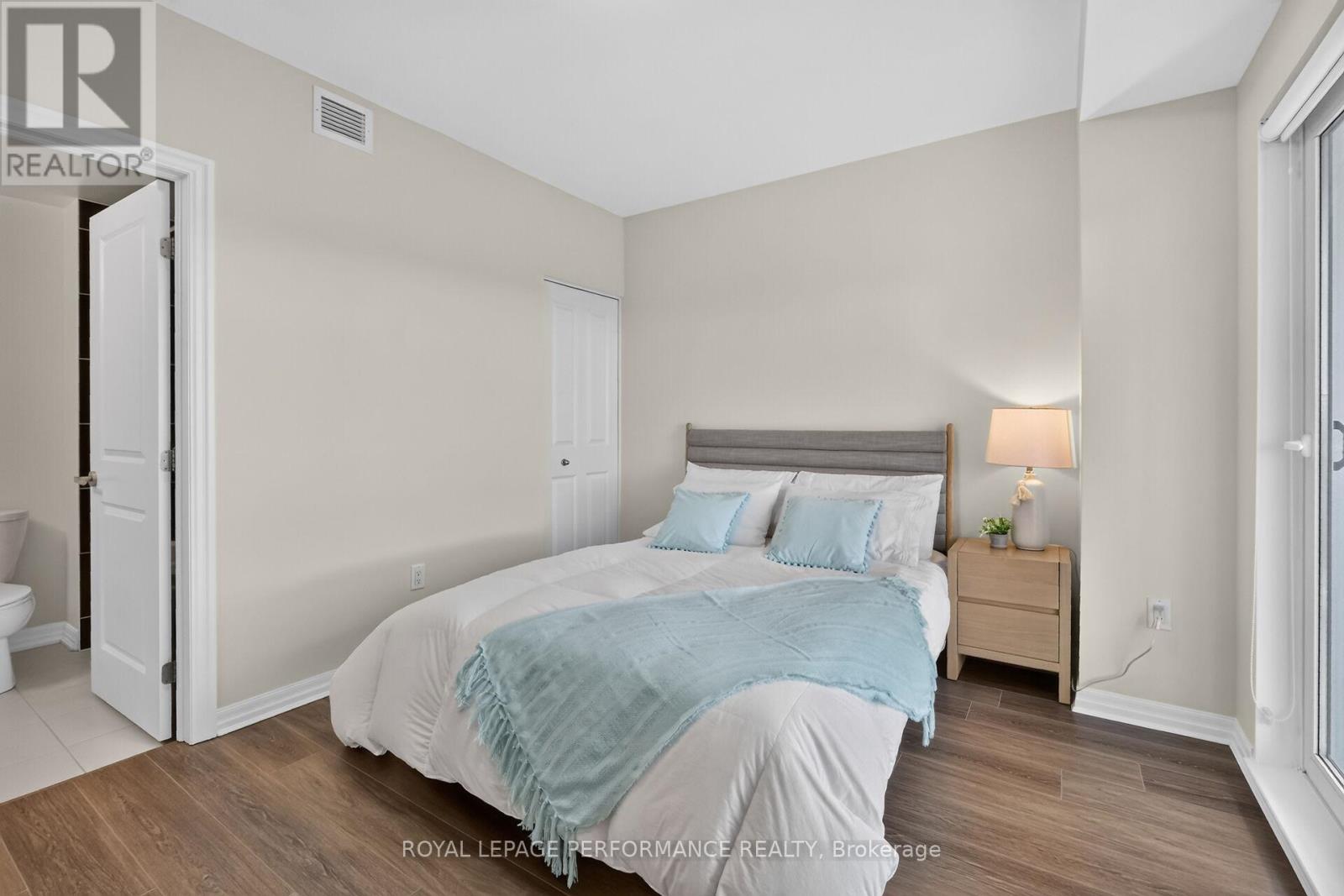 2 Bed, 2 Bath House for Sale in Ottawa – 907 – 90 LANDRY STREET, Ottawa – MLS# X13477016 - Image 17