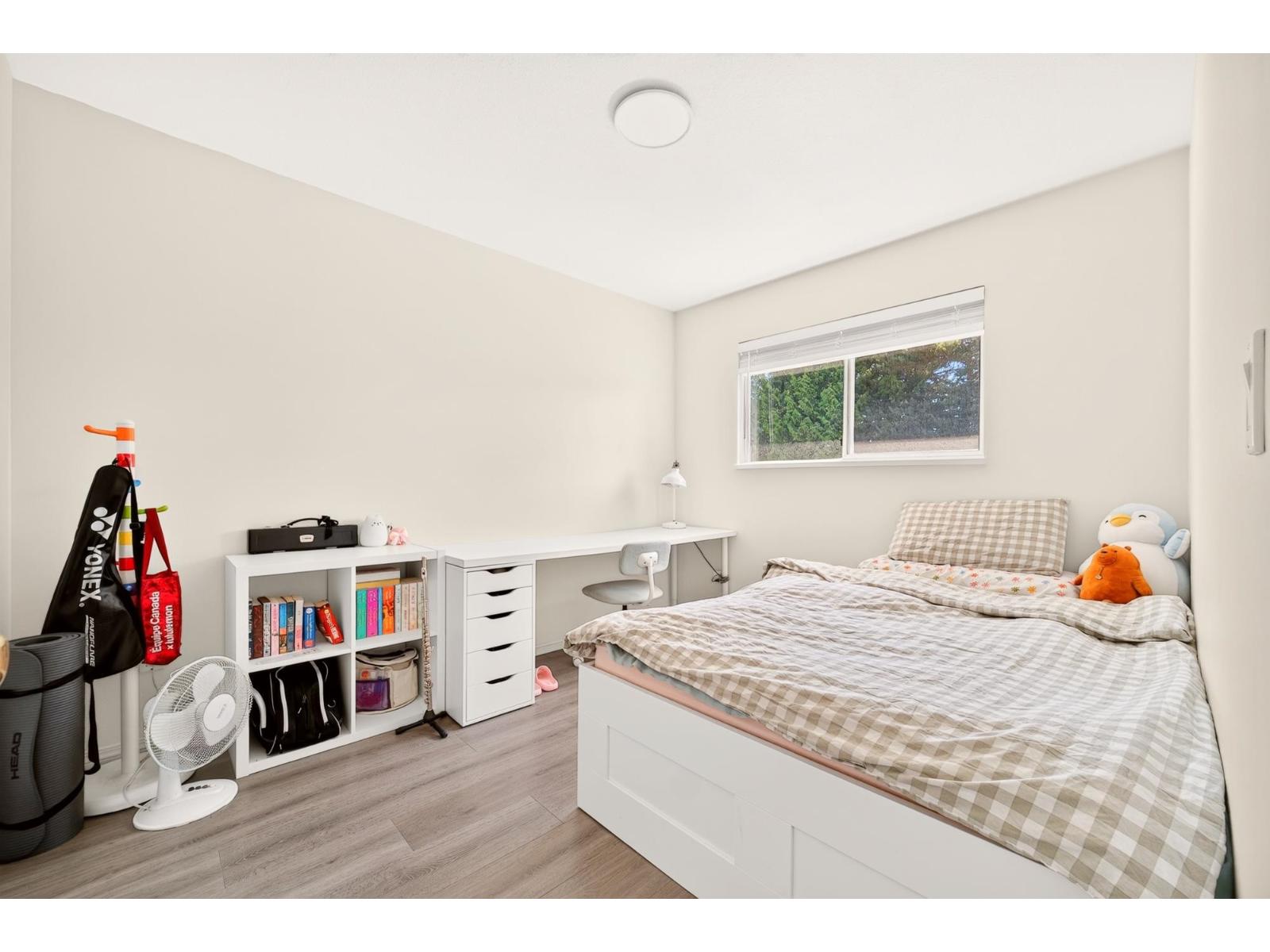 8960 157 STREET, Surrey