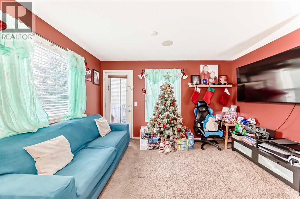 244 Saddlebrook Point NE - 15