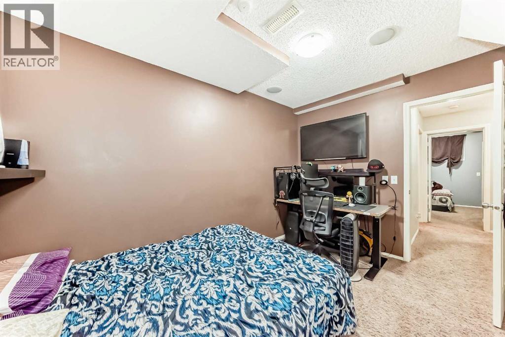 244 Saddlebrook Point NE - 24