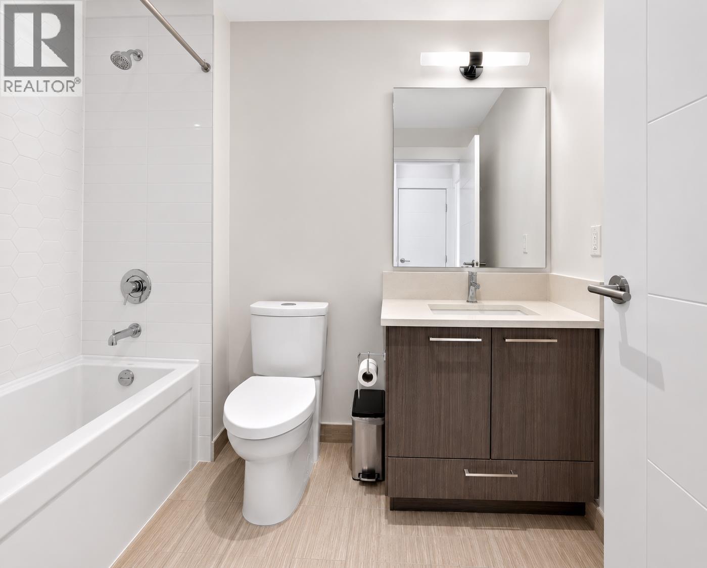 3 10800 NO. 5 ROAD, Richmond