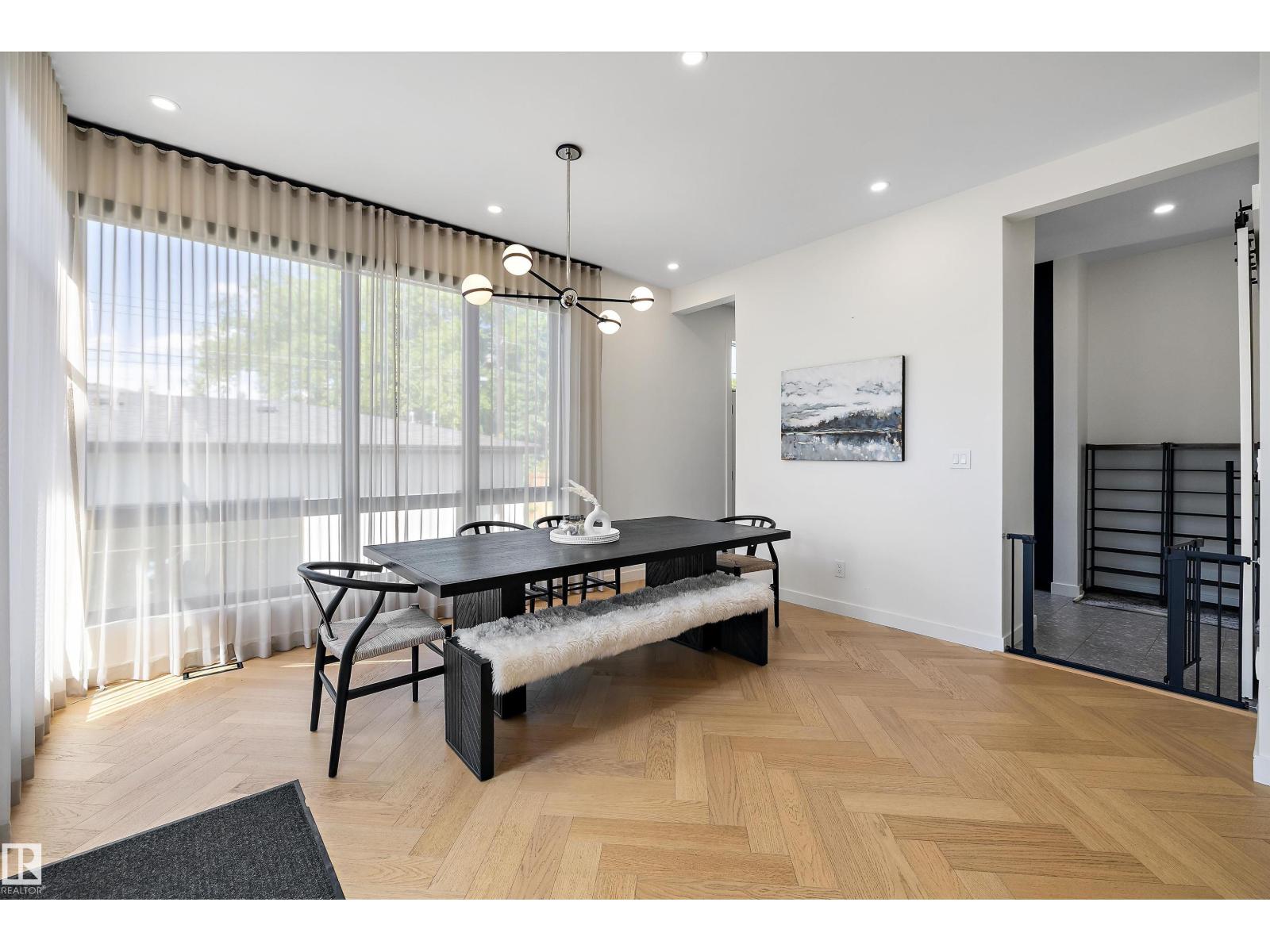 14624 93 AV NW - 15