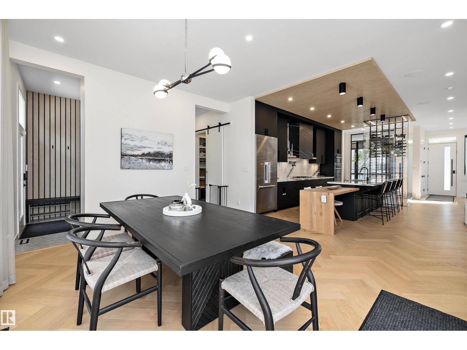 14624 93 AV NW - 17
