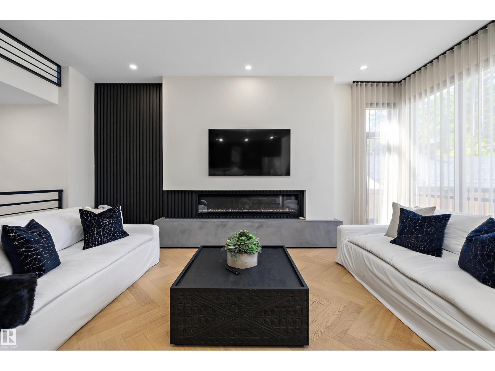 14624 93 AV NW - 21