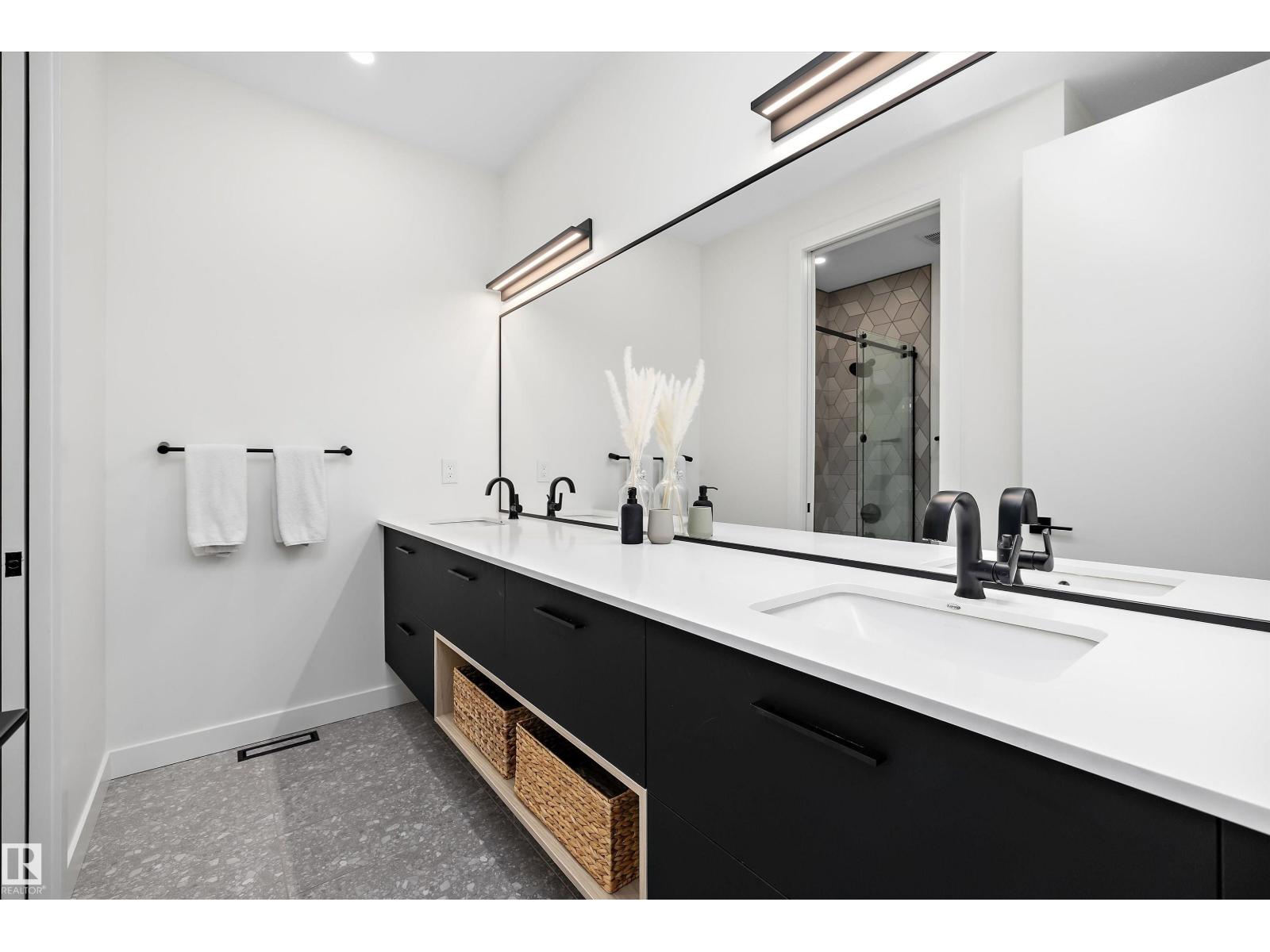 14624 93 AV NW - 43