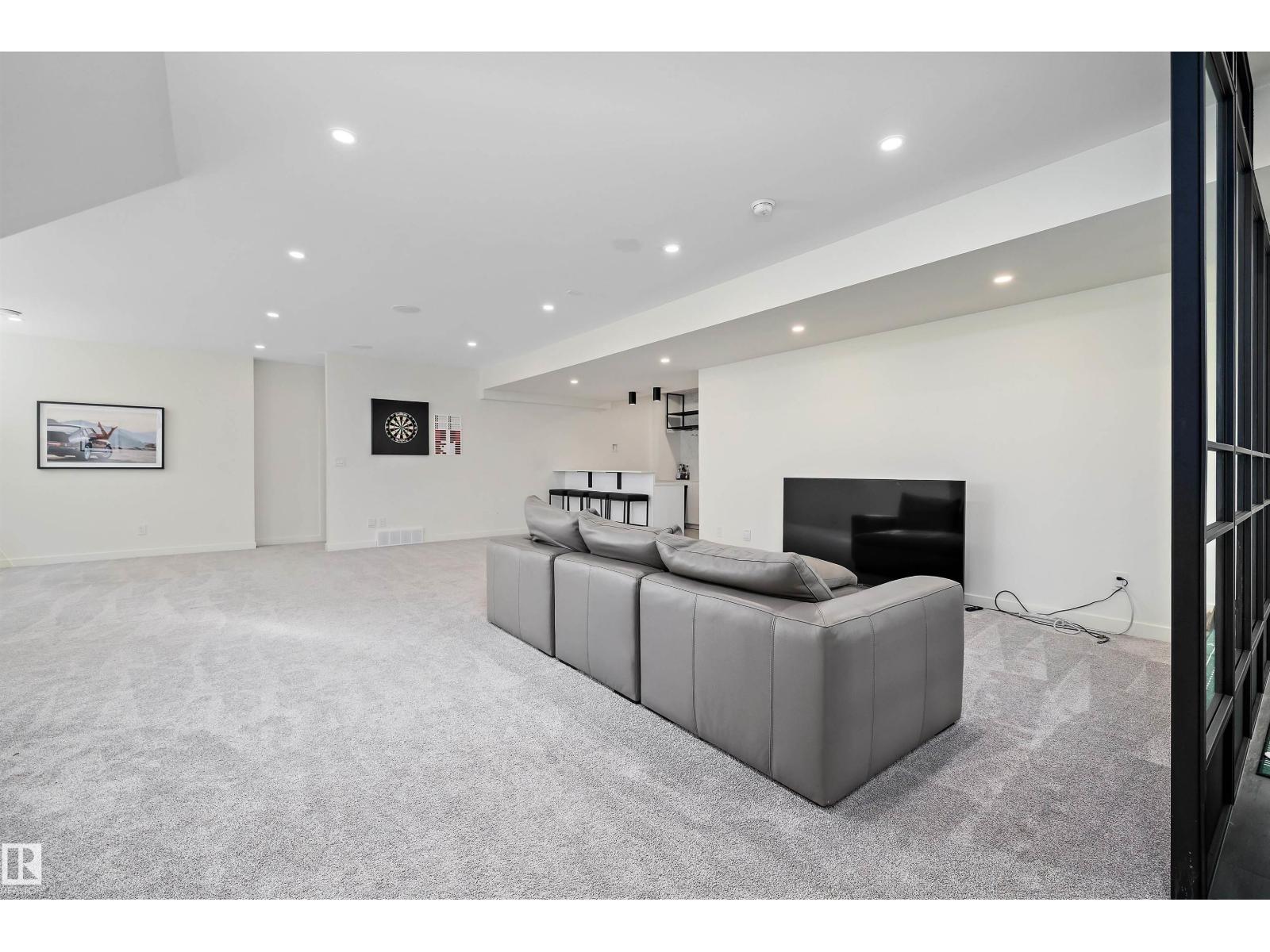 14624 93 AV NW - 49