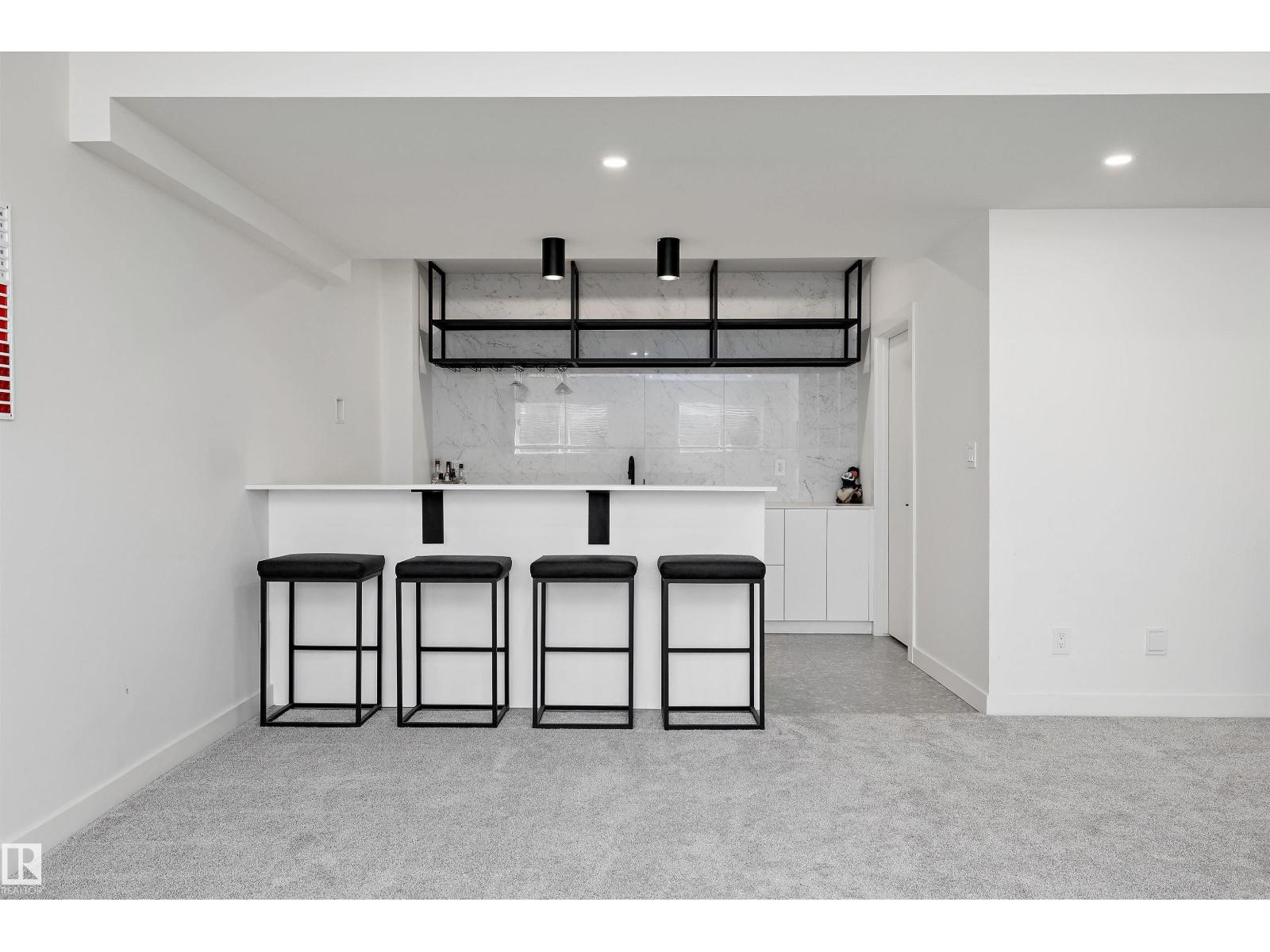 14624 93 AV NW - 52