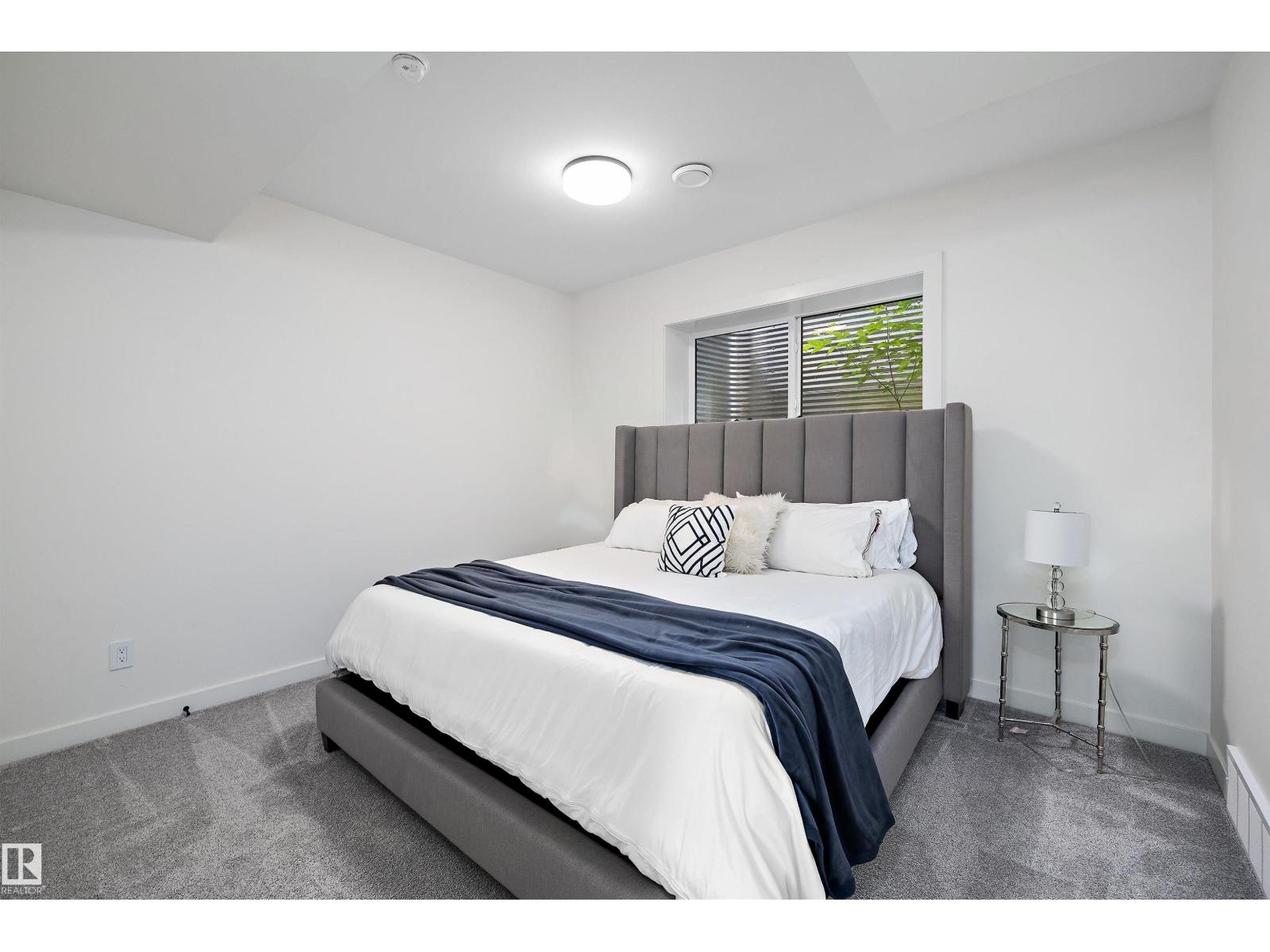 14624 93 AV NW - 55