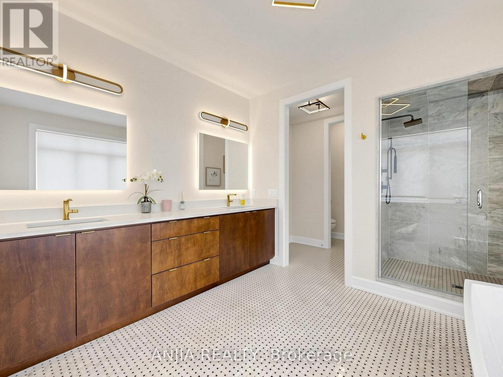 67 KEATLEY DRIVE - 29